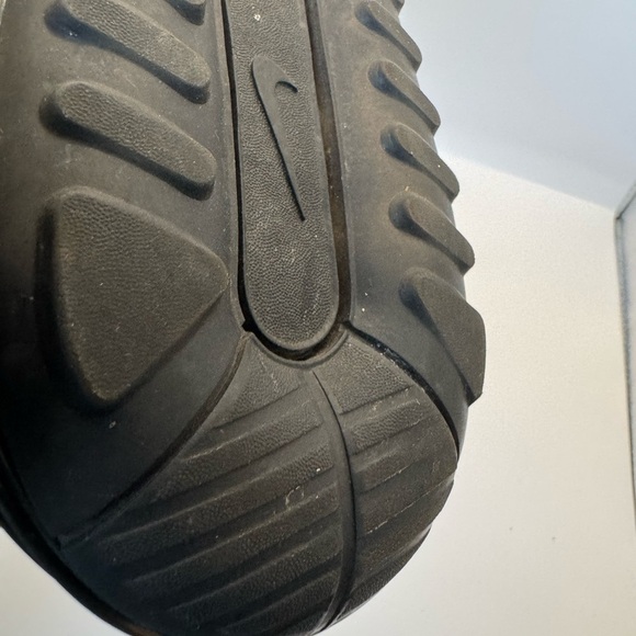 Nike Air Max 2090 Mens Shoes Size 10.5 Wolf Gray Yellow Black Running Athletic - Picture 15 of 16